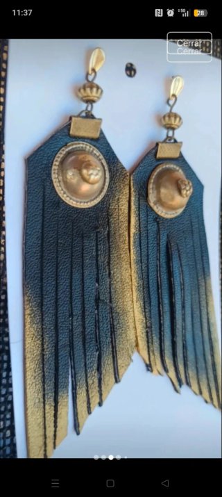 Conjunto Gargantilla Piel Flecos y Pendientes