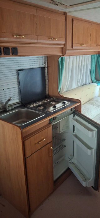 Caravana Moncayo Oro 430 (1999) con documentación
