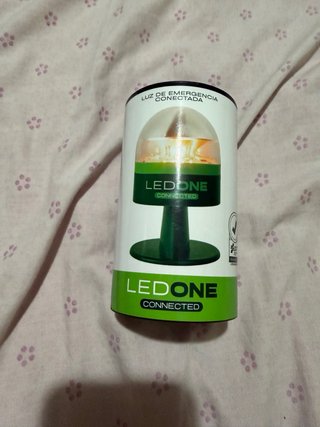Luz de emergencia LEDONE conectada