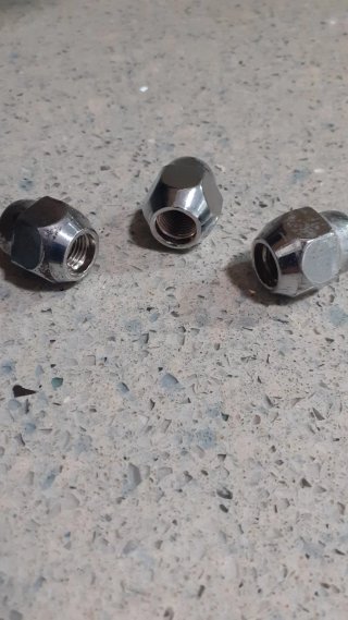 TUERCAS RUEDA NISSAN