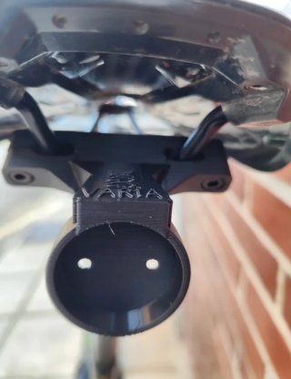 Soporte raíles diagonal luz GARMIN VARIA