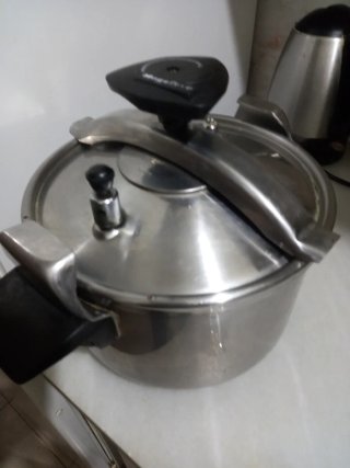Olla a presión Magefesa 6 litros