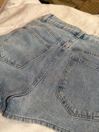 Shorts di jeans con strass