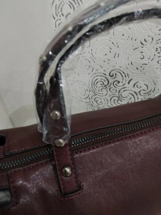 Borsa Coconuda bordeaux che va nel Marrone