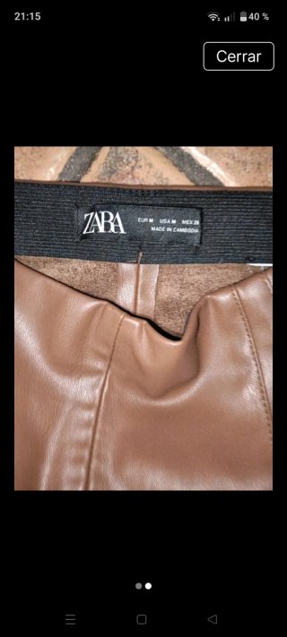 Pantalón Zara efecto piel marrón