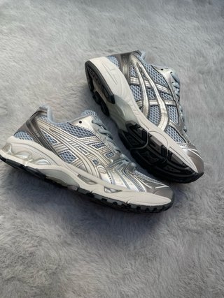 ASICS Gel-Kayano 14 Gris/Plateado