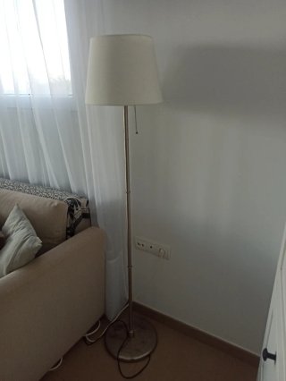 Lámpara Pie IKEA KRYSSMAST Niquelada + Pantalla