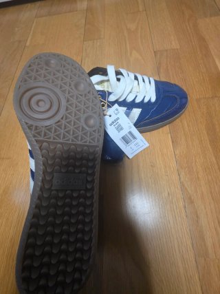 Zapatillas Adidas Azul y Blanco