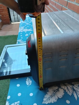 Horno pequeño negro