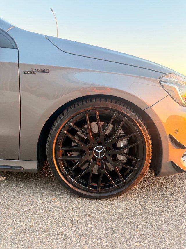 Mercedes-Benz Clase A 45 AMG buckets + techo