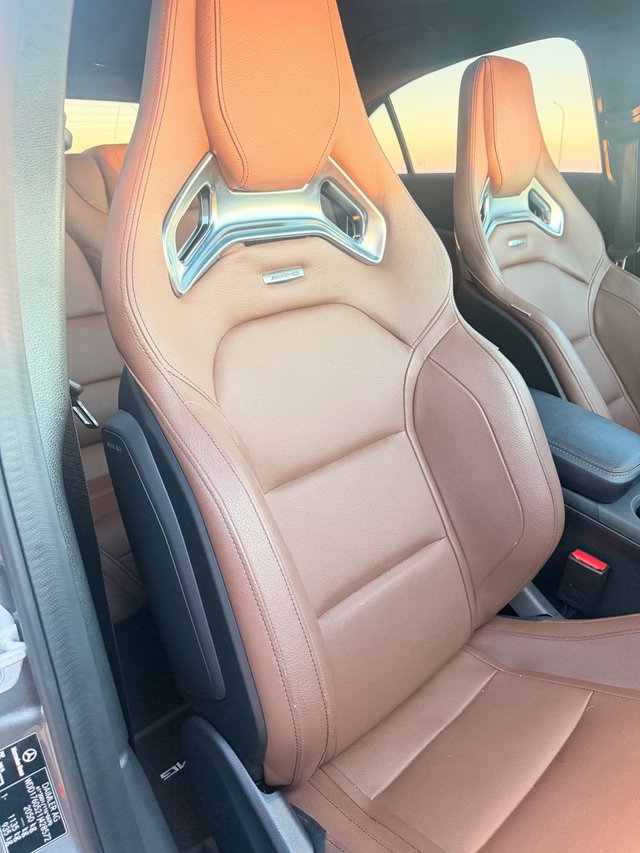 Mercedes-Benz Clase A 45 AMG buckets + techo