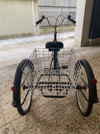 Triciclo per adulti con cestino