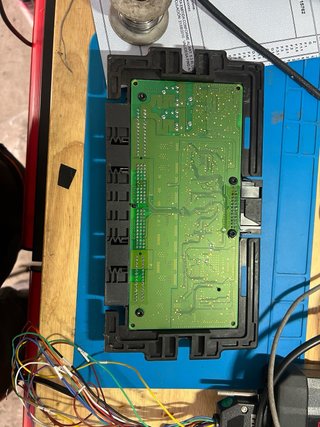 Reparación de módulos FRM de BMW y MINI