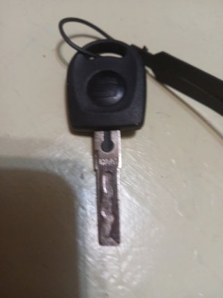 Llave Seat Negra