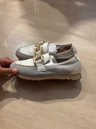 Zapatillas de piel mujer doradas y blancas