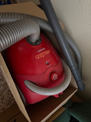Aspiradora Samsung Easy 1300 Roja