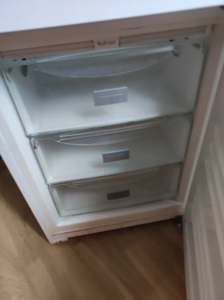 Nevera Liebherr blanca