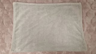 Cuna blanca y madera