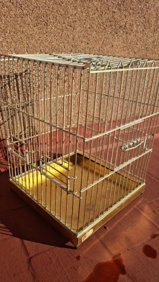 Jaula grande para pájaros
