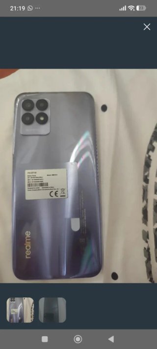 Realme 8. RAM 8+4 impoluto