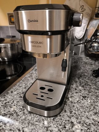 Cafetera Cecotec Cumbia Cafelizzia