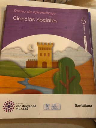 Ciencias Sociales Santillana 5.o de Primaria.