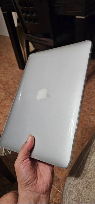 MacBook Pro macOS Monterey