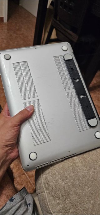 MacBook Pro macOS Monterey