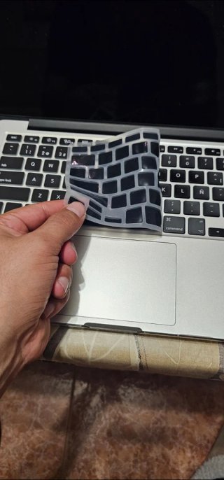 MacBook Pro macOS Monterey