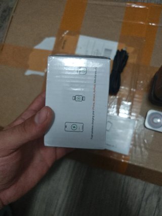 Caricatore wireless MagSafe 4 in 1 con luce