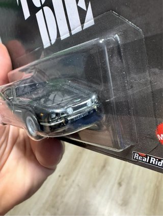 Hot Wheels Aston Martin V8 No Time to Die