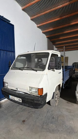 Nissan Trade 1998