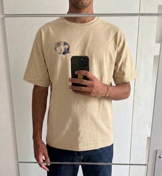 Camiseta oversize beige estampado koi L
