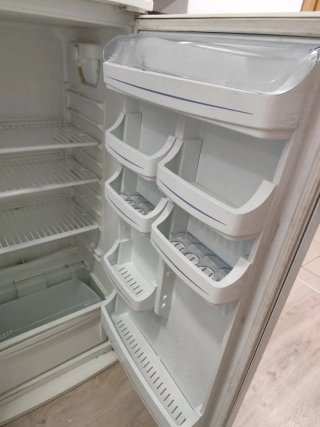 Frigorífico blanco 185 cm