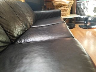 SOFÁ 3 PLAZAS PIEL COLOR NEGRO IKEA SKOGABY