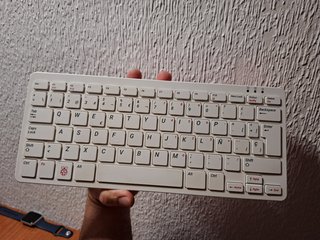 Kit Raspberry Pi 400 + Guía Oficial