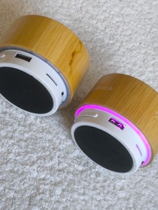 2 ALTAVOCES MÚSICA BLUETOOTH + 2 USB DE 4GB NUEVOS