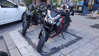 Suzuki GSX-S750 Naked Negra y Roja