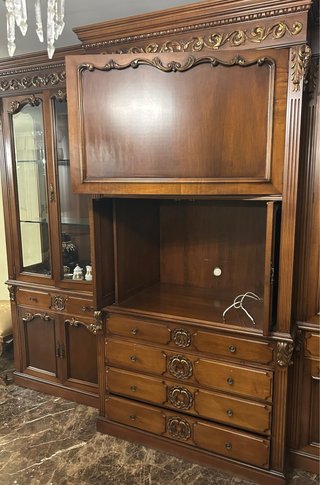 Mueble de comedor madera y cristal