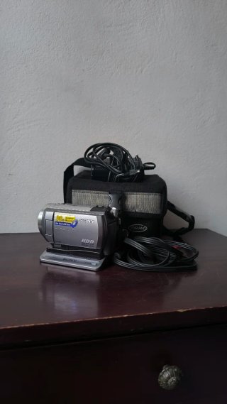 Videocámara Sony Handycam DCR-SR50 + Accesorios