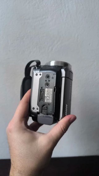 Videocámara Sony Handycam DCR-SR50 + Accesorios
