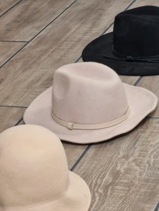 Sombrero negro de ala ancha talla M