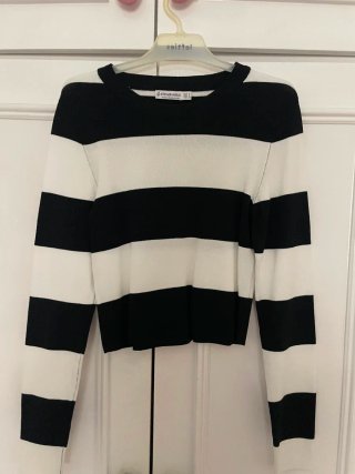 Jersey Stradivarius Rayas Blanco y Negro Talla S