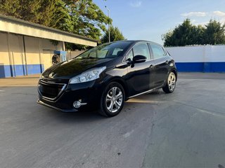 Peugeot 208 2014