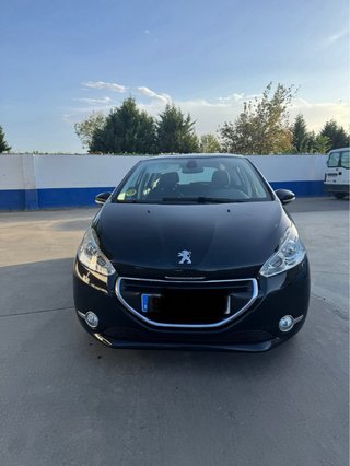 Peugeot 208 2014