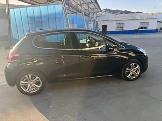 Peugeot 208 2014