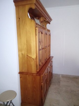 Mueble provenzal madera pino y cristal