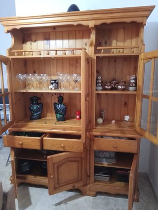 Mueble provenzal madera pino y cristal