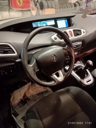 Renault Grand Scenic 2011