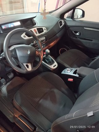 Renault Grand Scenic 2011
